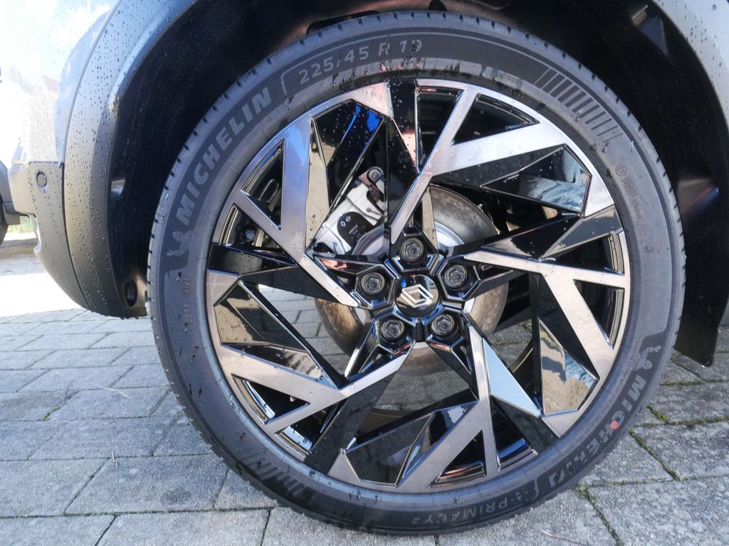 Fahrzeugabbildung Renault Captur Esprit Alpine E-Tech Full Hybrid 145