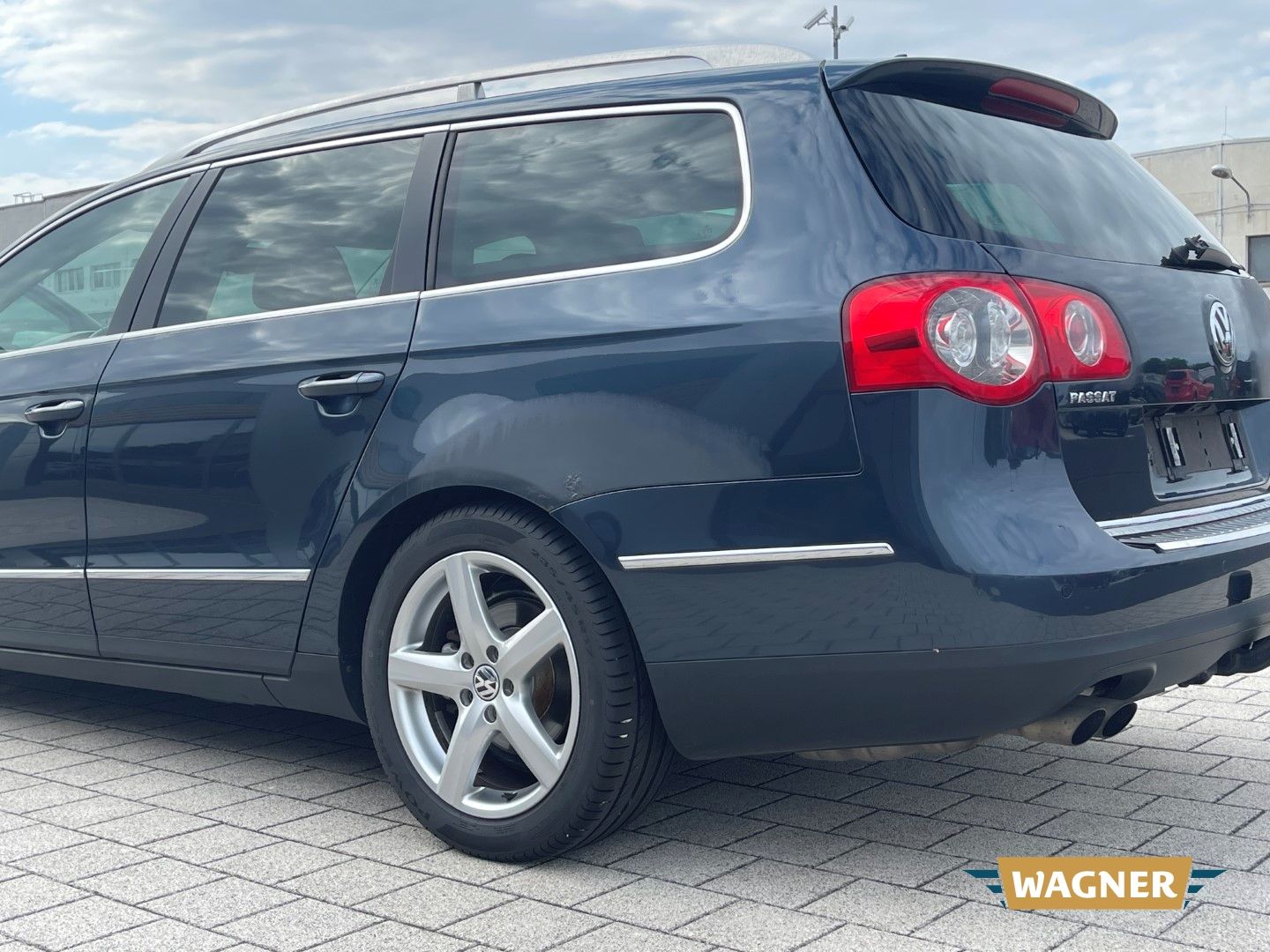 Fahrzeugabbildung Volkswagen Passat Variant Highline Lederausstattung