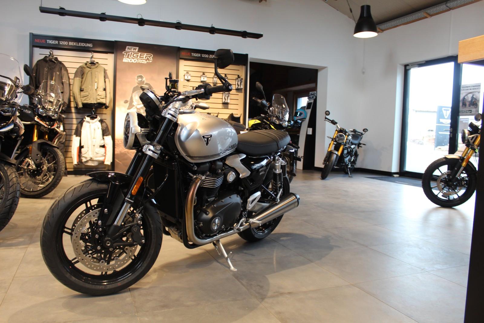 Triumph Speed Twin 1200 *Am LAGER*