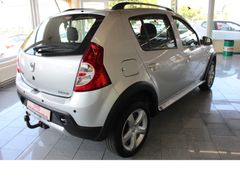 Fahrzeugabbildung Dacia Sandero Stepway