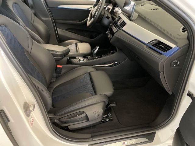 Fahrzeugabbildung BMW X2 sDrive 20d, M Sport Autom. Navi, Sitzheizung