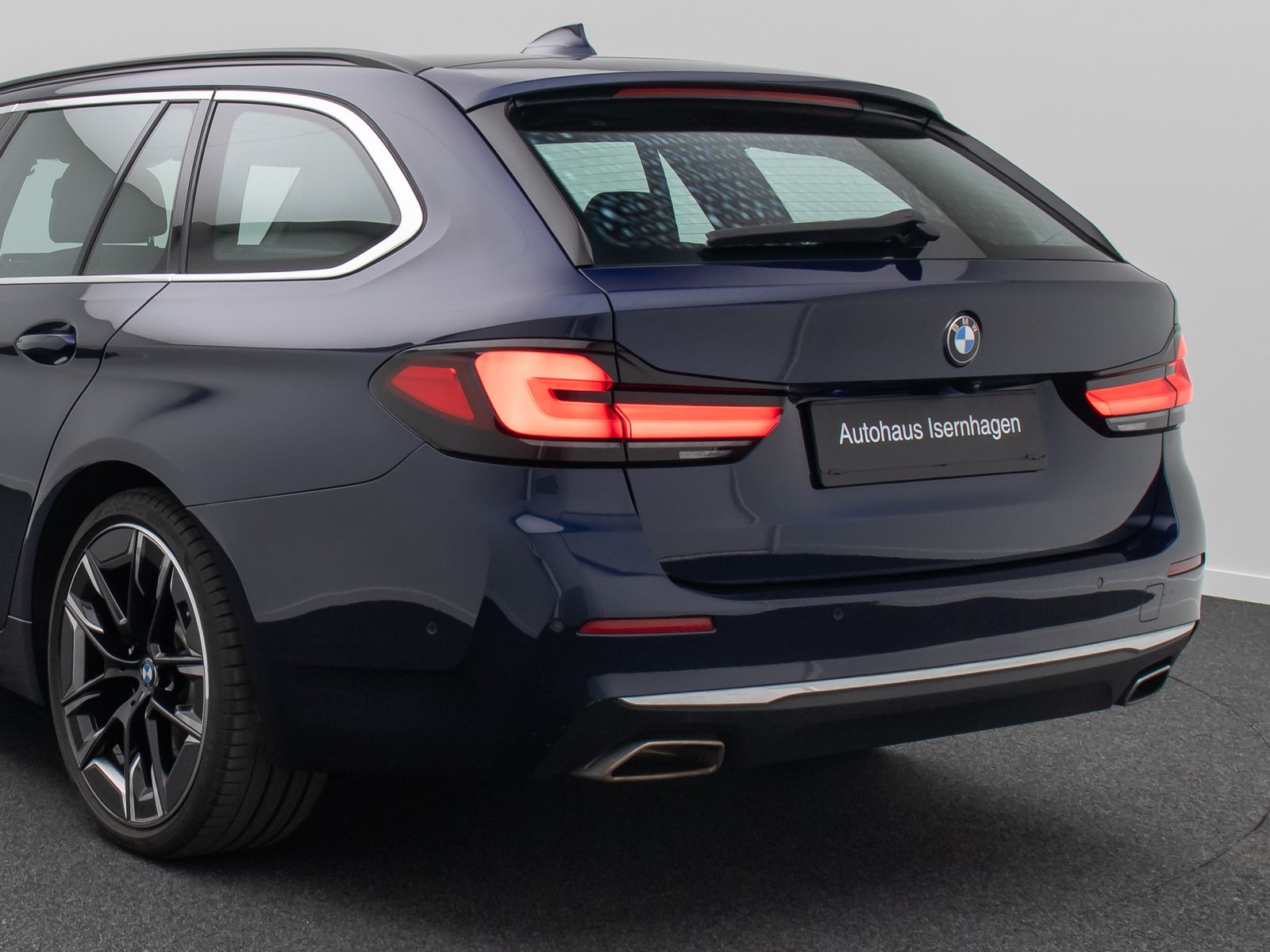 Fahrzeugabbildung BMW 540i xD Luxury Line 360° SoflCl DAB Panorama 20"