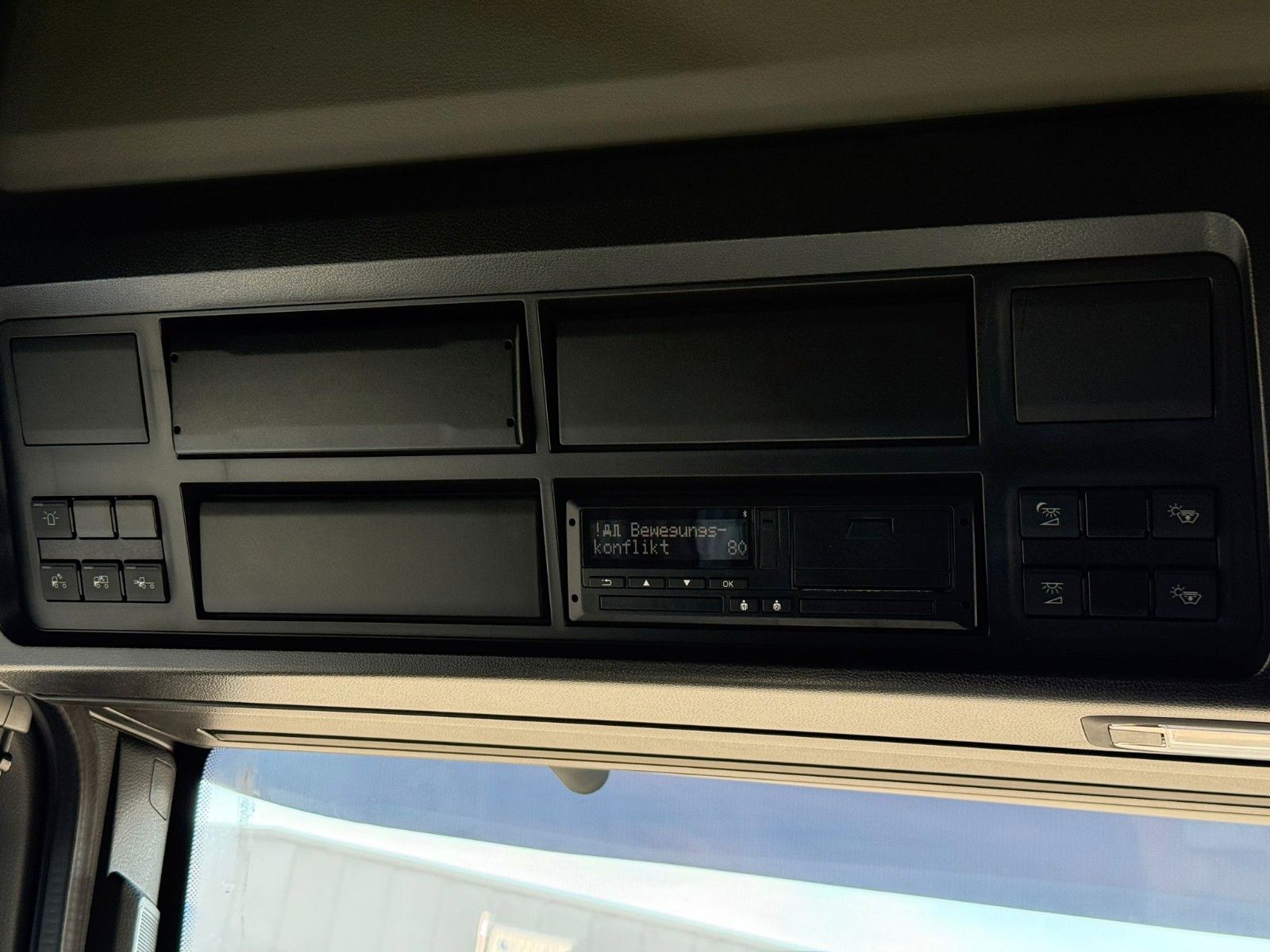 Fahrzeugabbildung MAN TGX 18.520 BL 4x2H Kommunal Hydr. Winterdienst