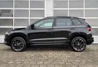SKODA Karoq 1.5 TSI DSG Sportline PANO KAM AHK 4JGAR bei Autohaus Landmann & Maier OHG