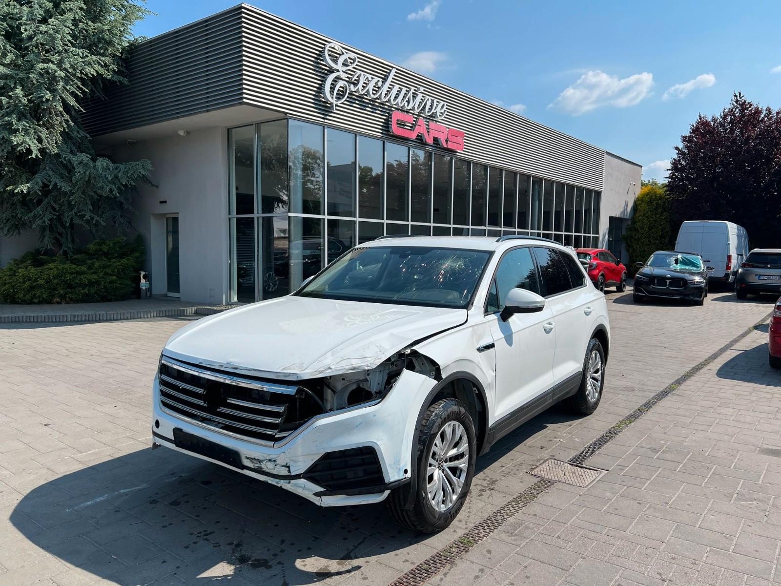 Volkswagen Touareg 3.0 V6 Tdi  Basis 4Motion 170kw A8