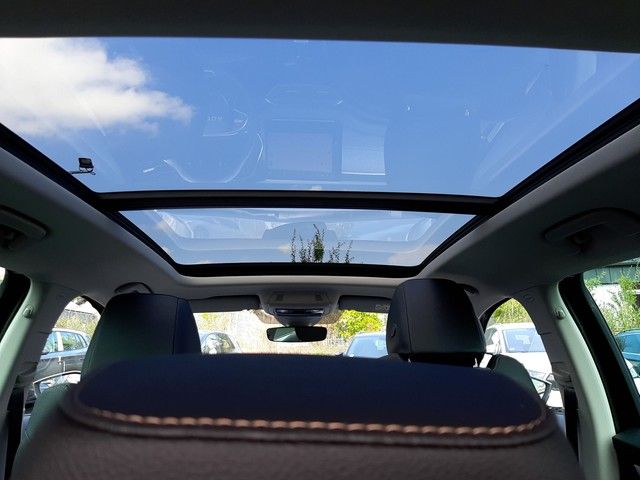 Fahrzeugabbildung Skoda Octavia Combi Selection 2.0TDI DSG PANO Lodge