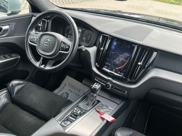 Volvo XC60 R Design T-Leder Kamera AppleCarplay – Bild 10