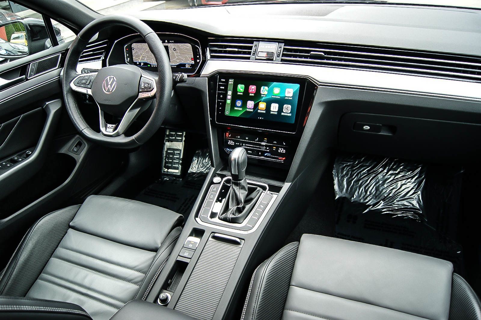 Fahrzeugabbildung Volkswagen Passat Variant 2.0TDI DSG R-LINE ANHZV STANDHZG