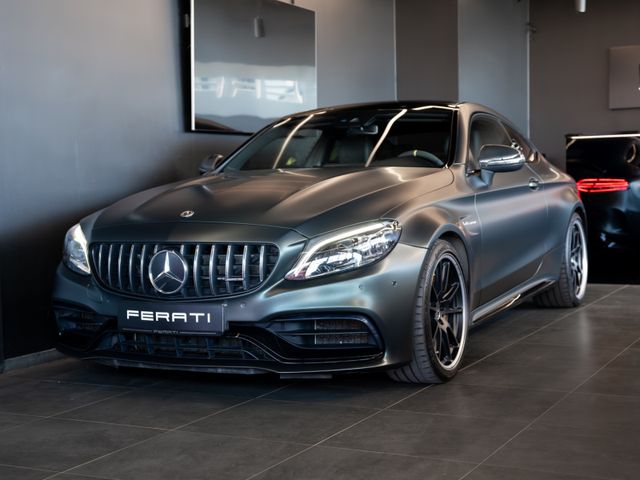 Mercedes-Benz C 63 S AMG Coupe AMG Driver's Package