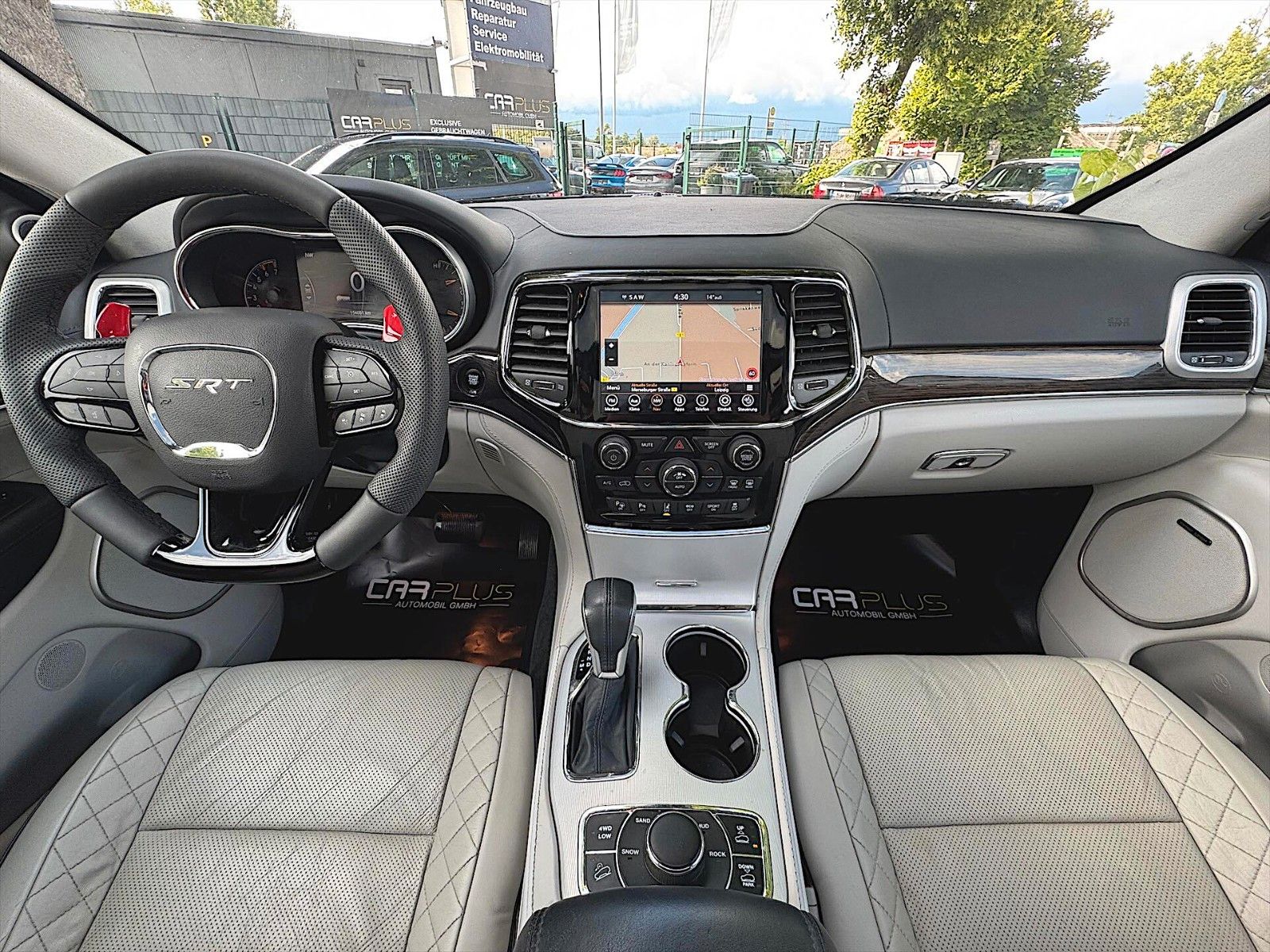 Fahrzeugabbildung Jeep Grand Cherokee 5.7 SRT Package SUMMIT LPG  *ACC*