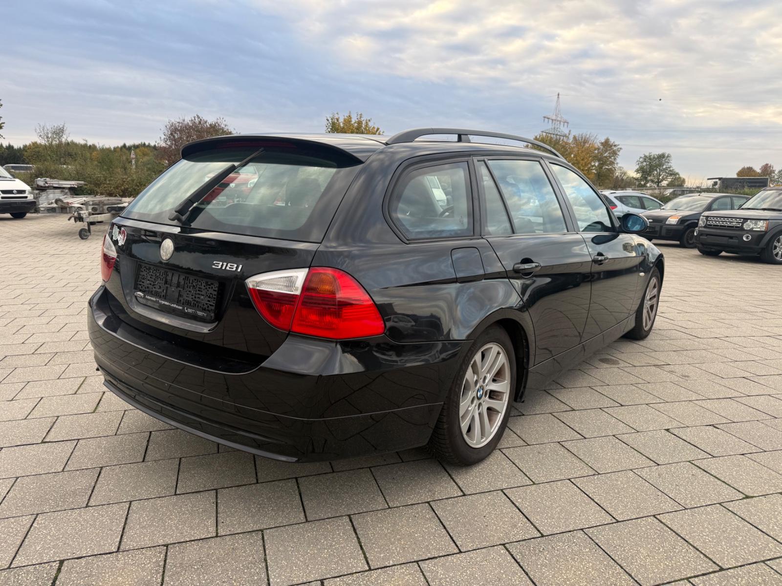 BMW 318 2008 — photo 5