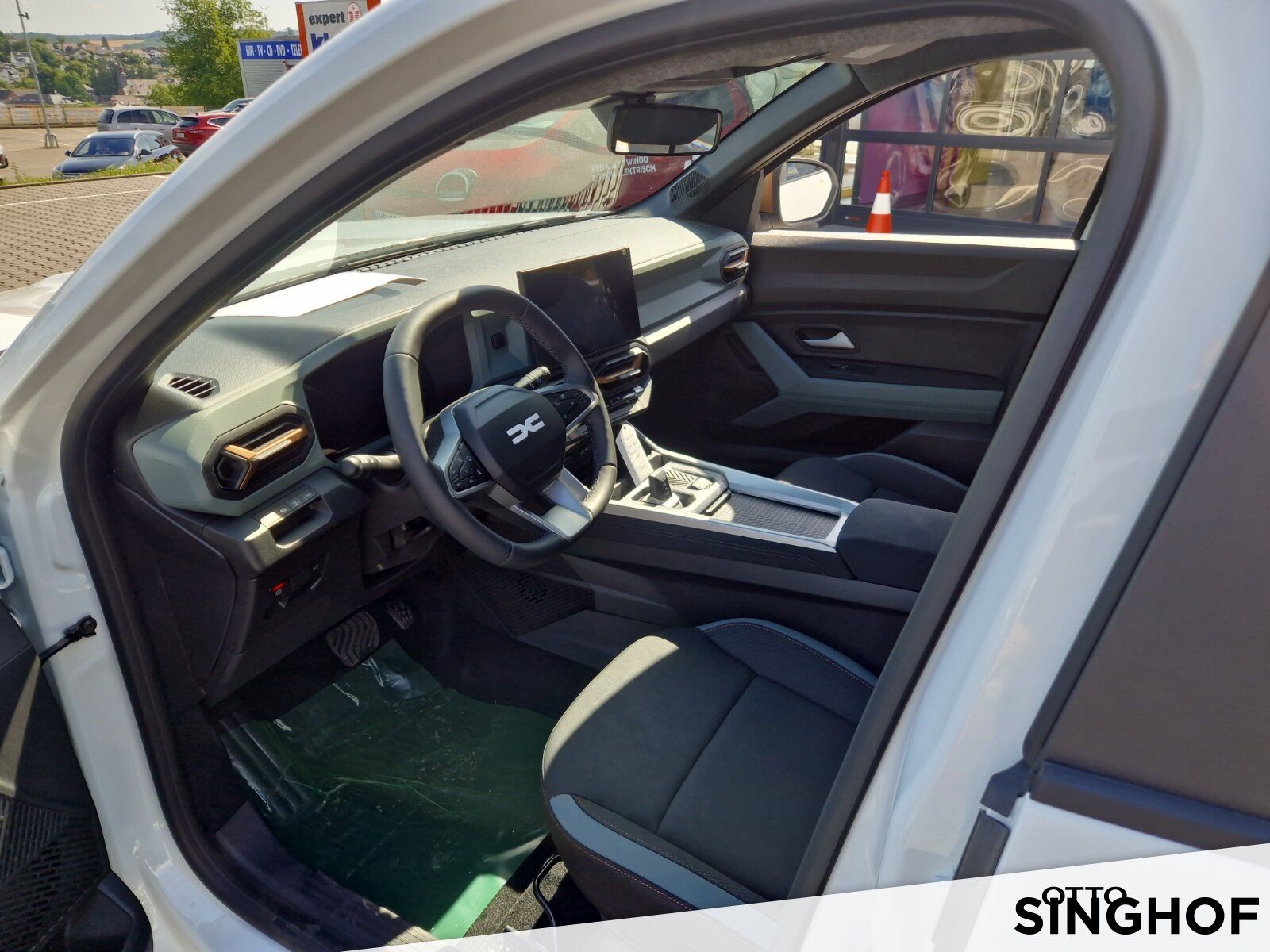 Fahrzeugabbildung Dacia Bigster Extreme Hybrid 155