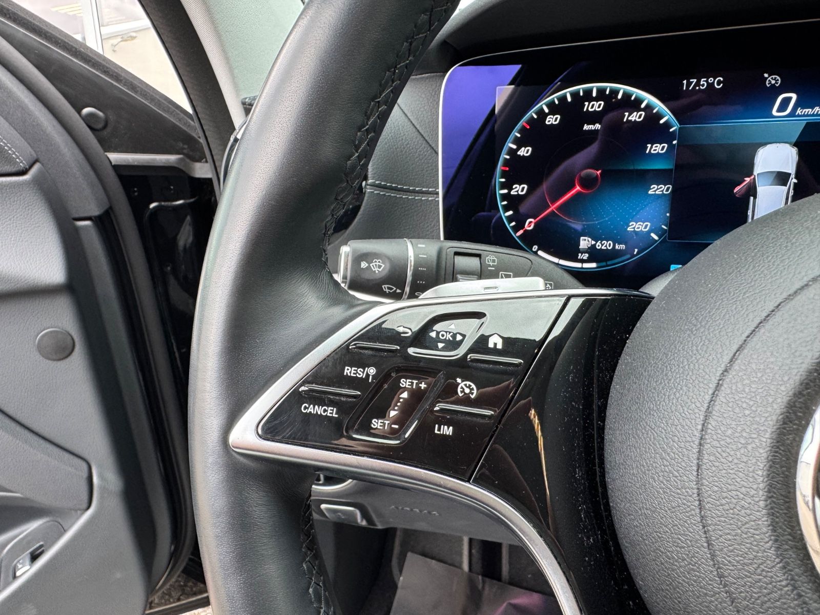 Fahrzeugabbildung Mercedes-Benz E 300 de/Plug-in/Leder/Ambiente/LED/360°Cam/SHZ/