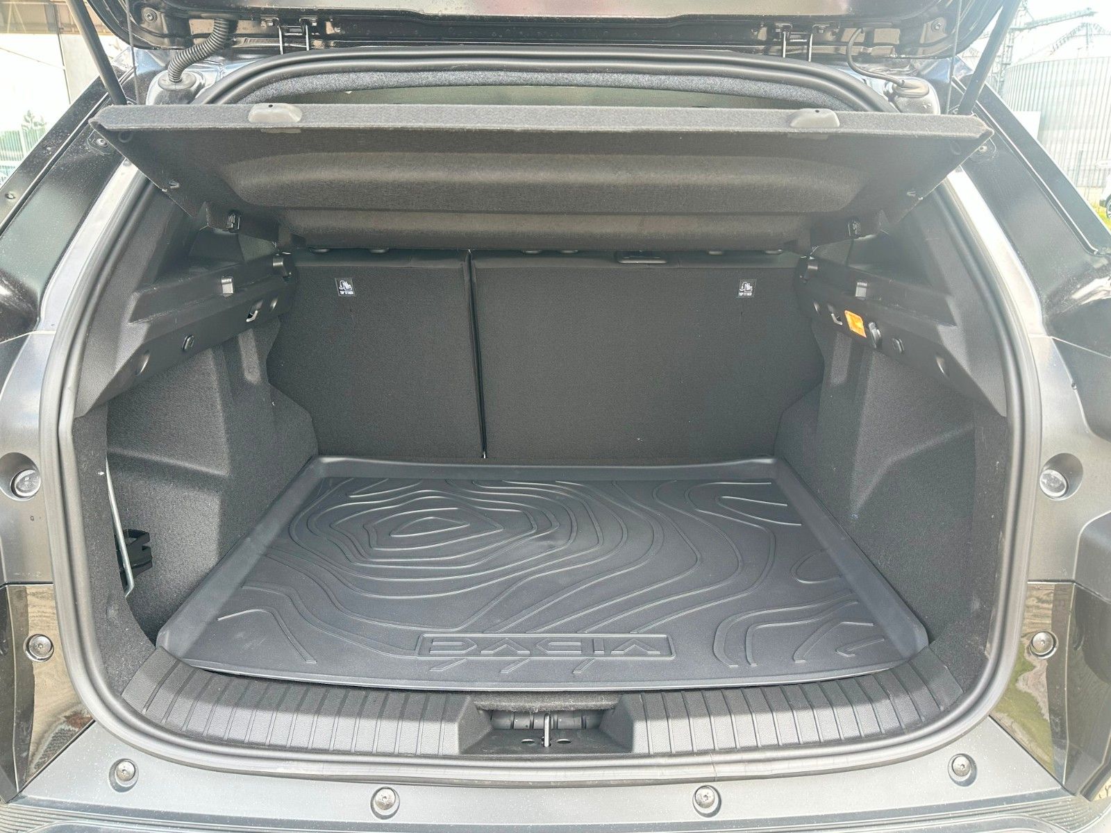 Fahrzeugabbildung Dacia Dacia Duster 4x4 Extreme  AHK   TCE 130