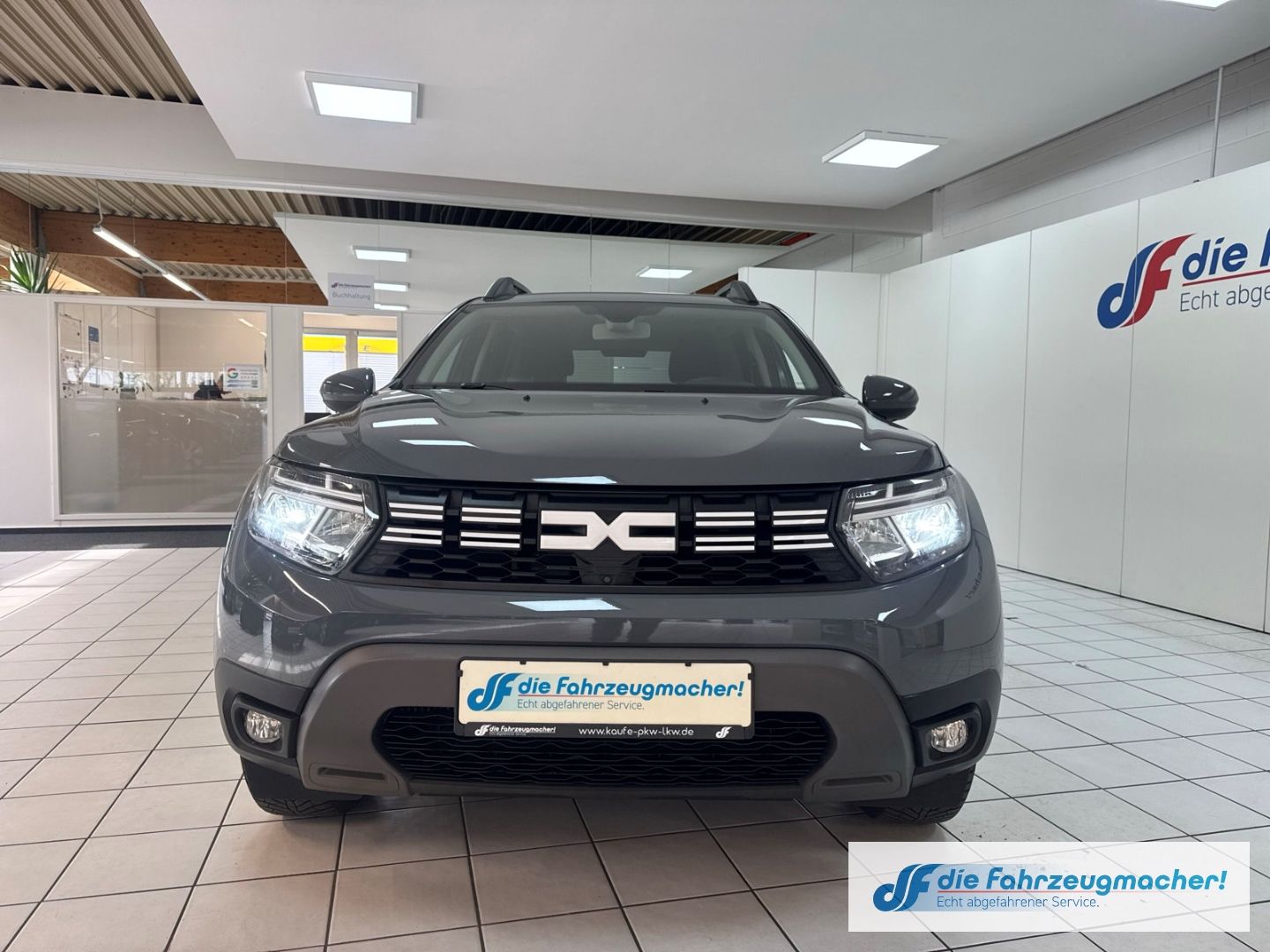 Fahrzeugabbildung Dacia Duster II Journey Navi 360 Kamera Klimaautom SHZ