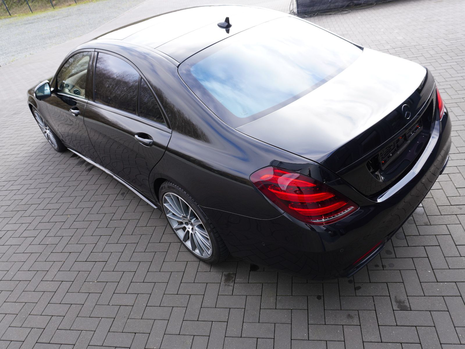 Fahrzeugabbildung Mercedes-Benz S 560 4Matic L AMG
