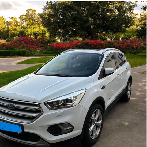 Ford Kuga Titanium BI-XENON PANO