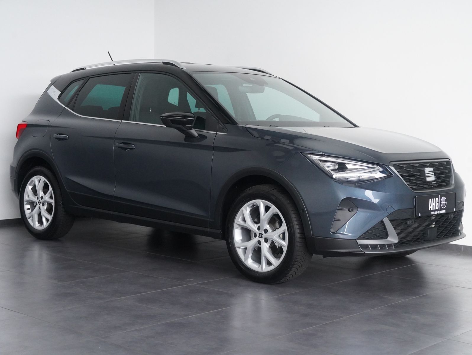 Fahrzeugabbildung SEAT Arona 1.5 TSI DSG FR LED/ACC/DAB/CARPLAY/KAMERA