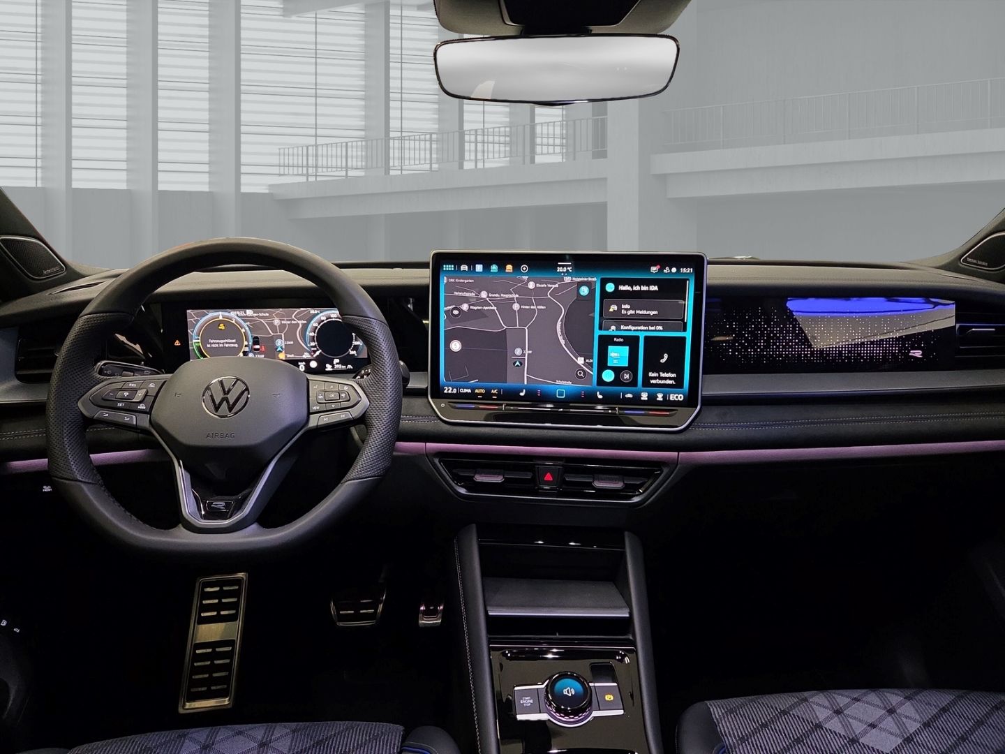 Fahrzeugabbildung Volkswagen Tayron R-Line 1.5 eHybrid DSG Sportpaket HUD AD