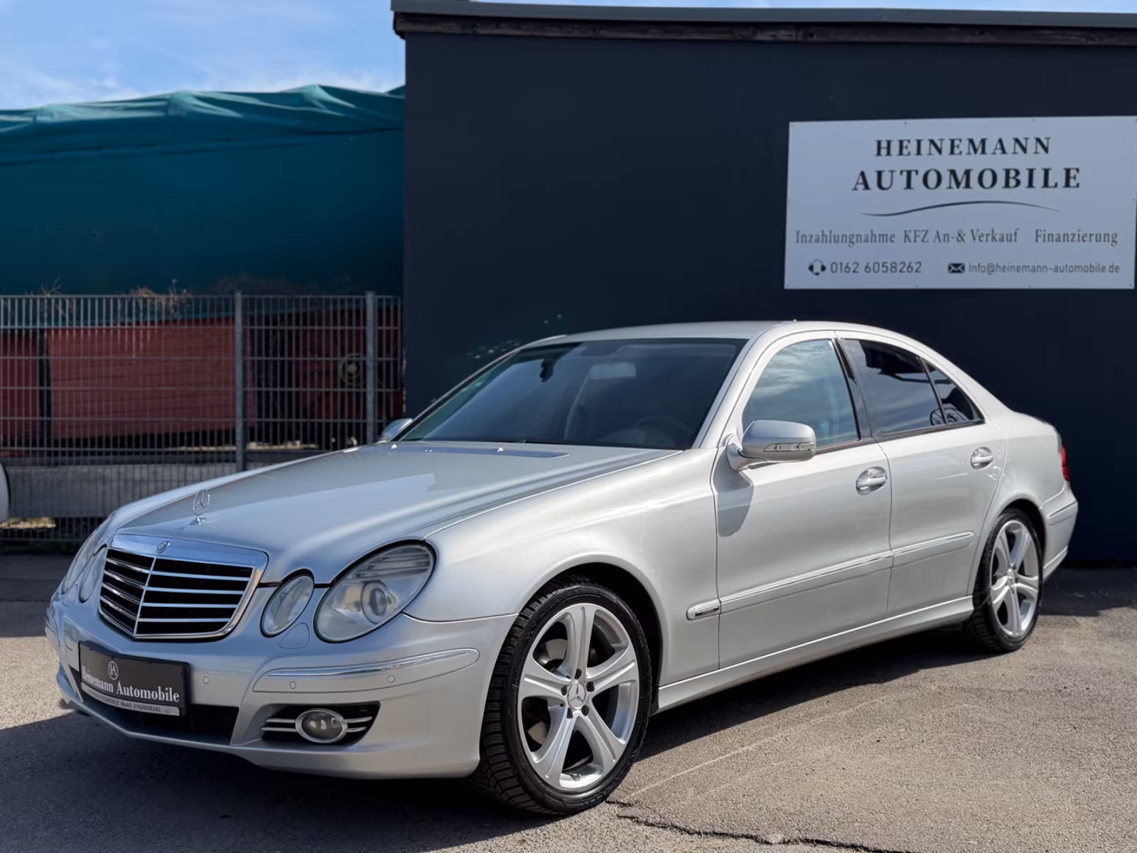 Mercedes-Benz E 320 CDI Avantgarde *HU/AU*LEDER*XENON*ALU*PDC*