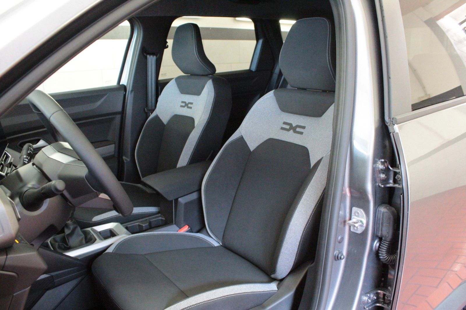 Fahrzeugabbildung Dacia Bigster hybrid   140 Journey   Winterpaket *City