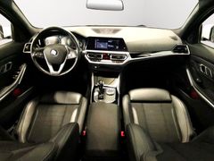 BMW 330 d xDrive Sport Line Navi PDC 1-Hand AHK