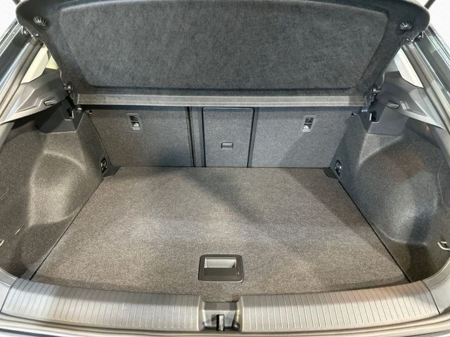 T-Roc 1.5 TSI DSG STYLE IQ.LIGHT+NAV+KAMERA+PANO