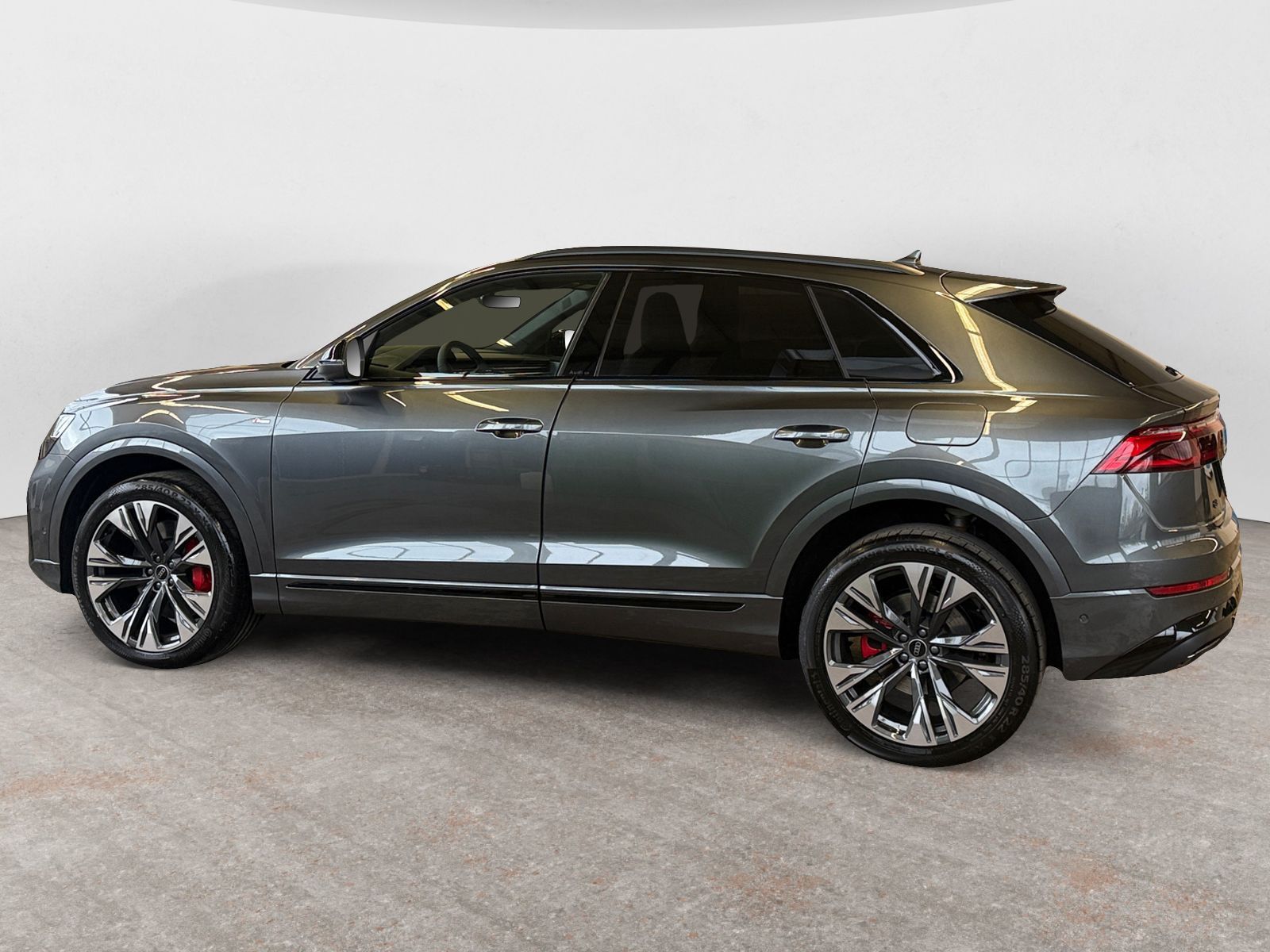 Audi Q8 SUV TFSI e quattro 360 kW tiptronic B&O PANO  imagem 3