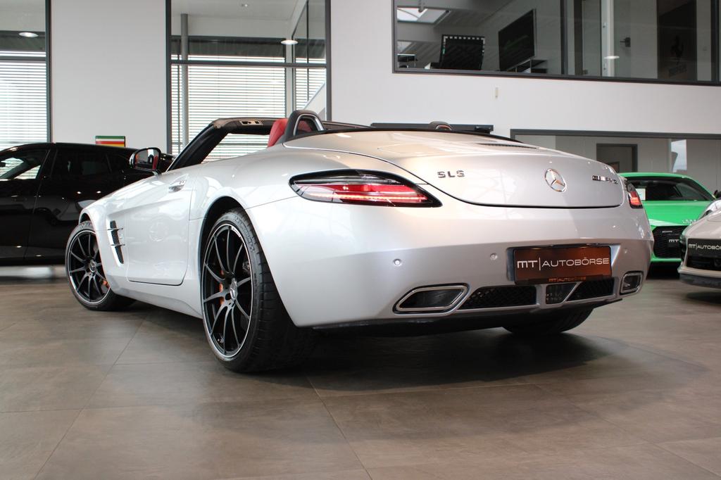 Mercedes-Benz SLS AMG