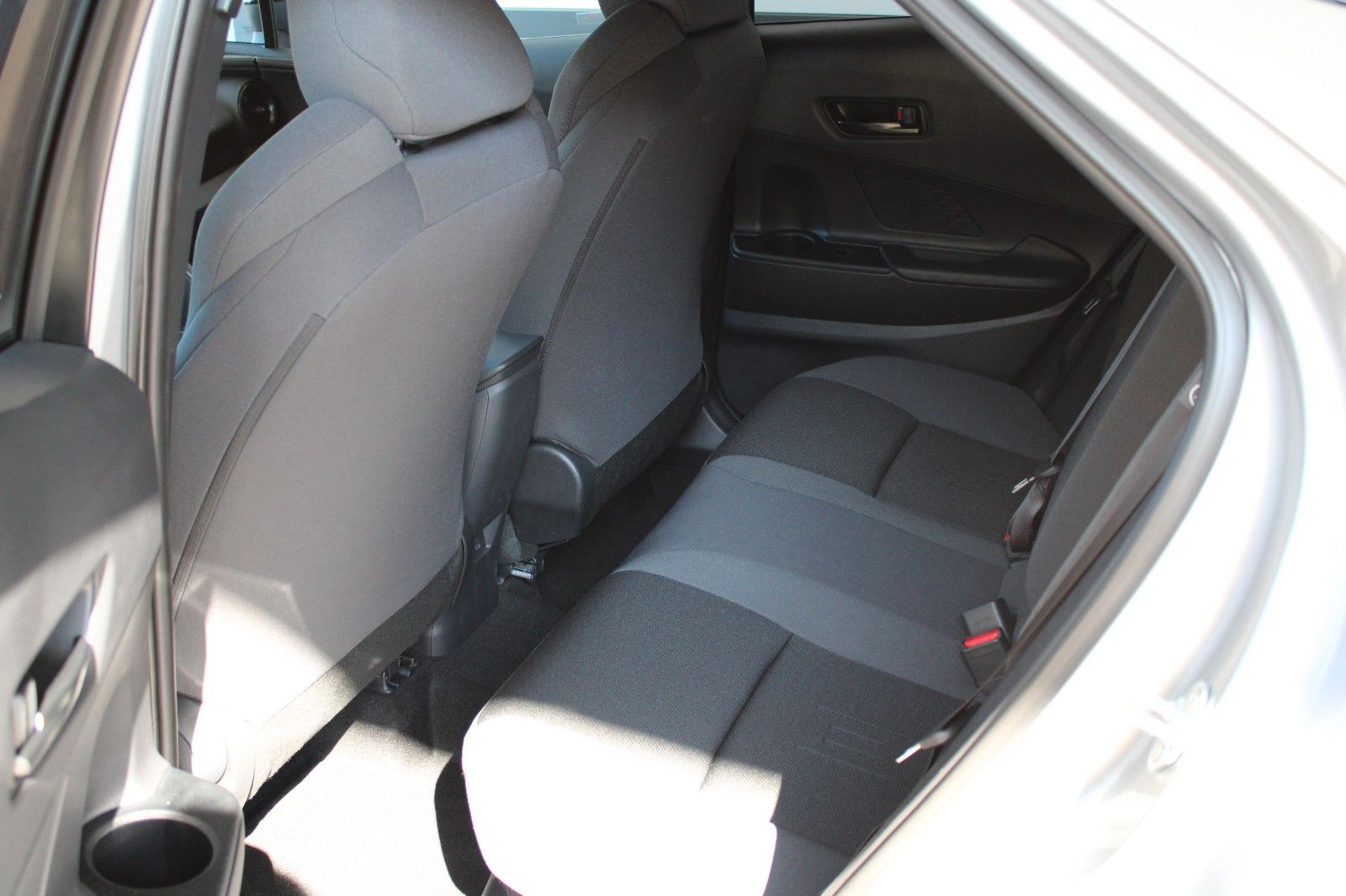 Fahrzeugabbildung Toyota C-HR Hybrid Teamplayer