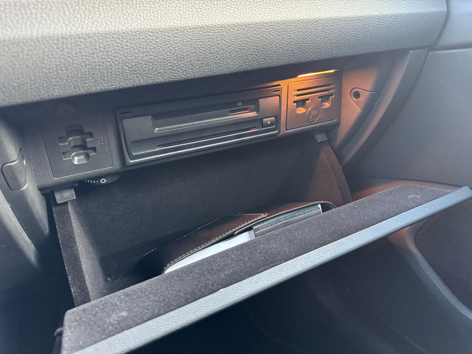 Volkswagen Golf SportsvanVII Trendline PDC V+H Tempomat AHK, миниатюра 18