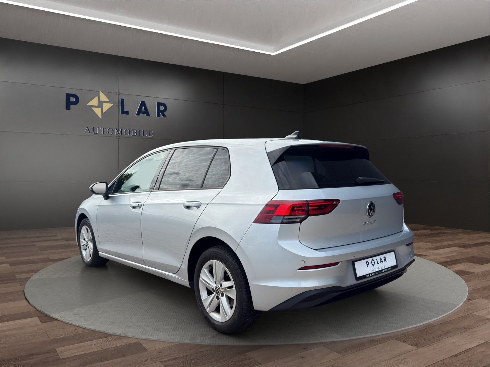 Fahrzeugabbildung Volkswagen Golf VIII Lim.*Bhz.Lenk*Virt.Cockpit*Carplay*LED