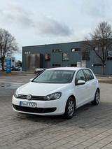 Volkswagen VW Golf 6  Weiß 10/2009  Scheckheftgepflegt  TÜV - Volkswagen Golf: Weis