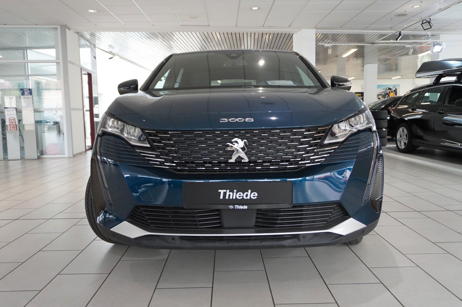 Fahrzeugabbildung Peugeot 3008 1.2T ALLURE PACK NAVI/LED/KAMERA/SH/SPORT