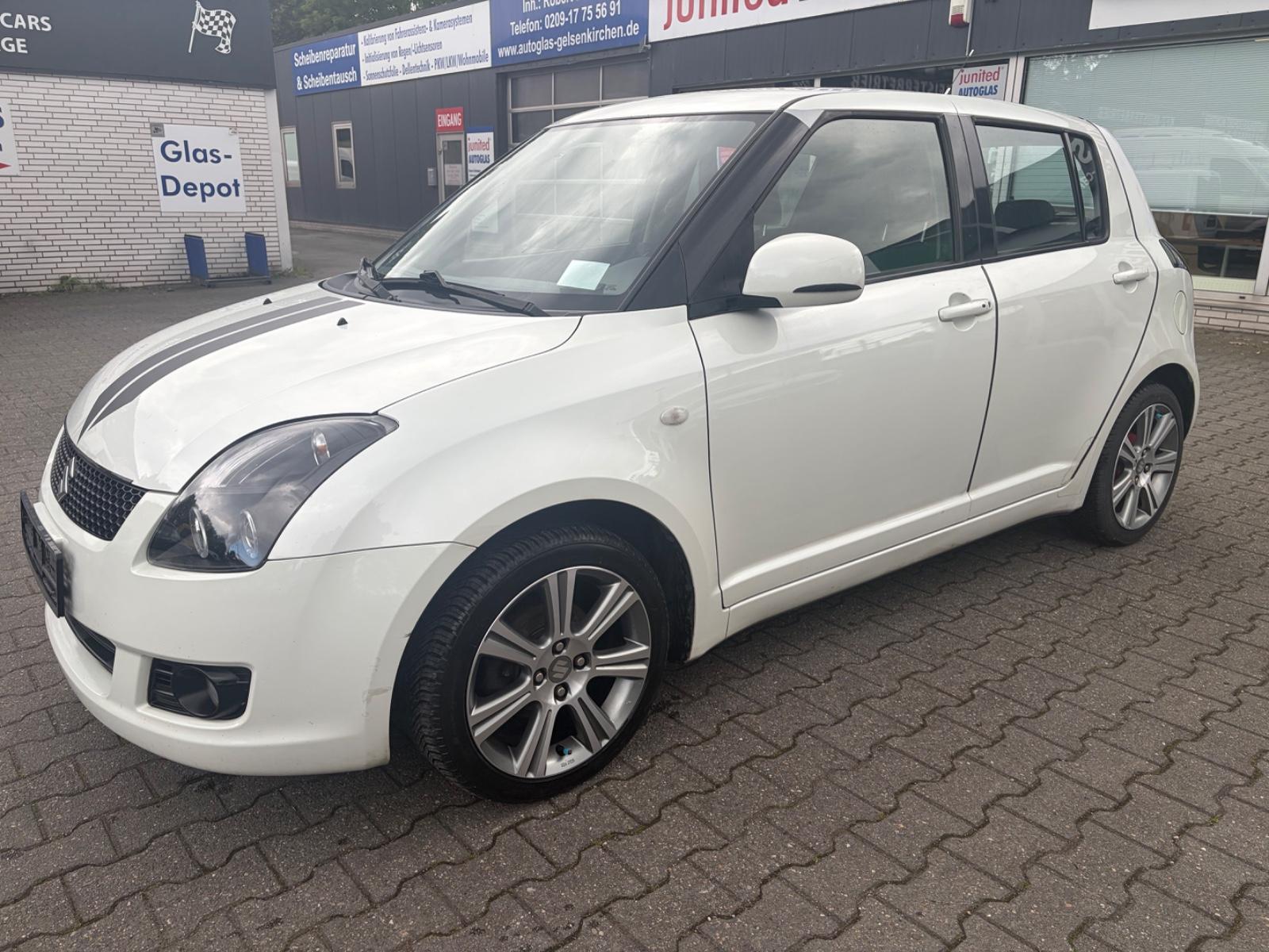 Suzuki Swift Lim. Black and White