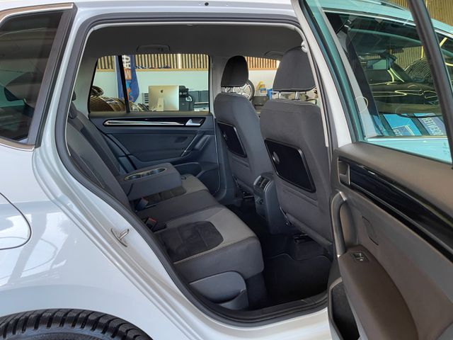 Volkswagen Golf Sportsvan *PDC*AHK*ACC*NAVI*SHZ*MFL*