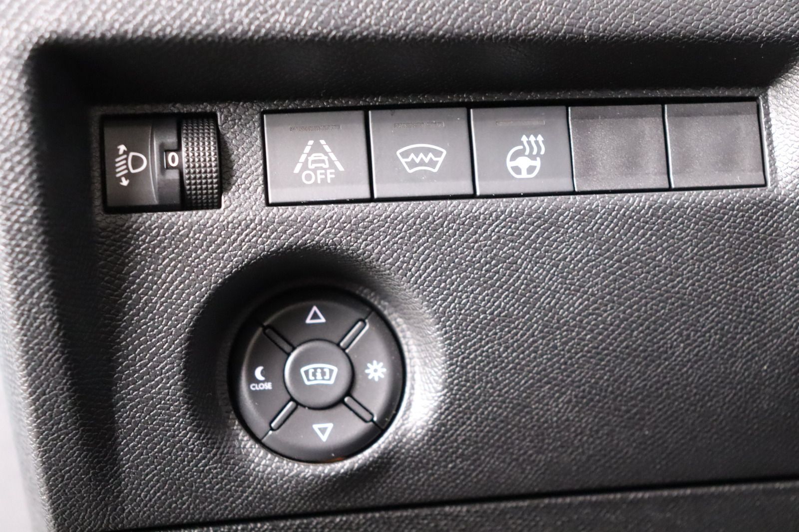 Fahrzeugabbildung Citroën C4 Shine PT 130 * HUD * LED * Navi *