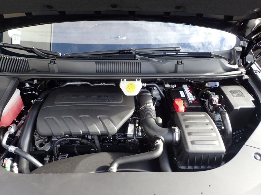 Fahrzeugabbildung DFSK Forthing 4 U Tour Noble 1,5T 7Sitzer Shz Pano LE