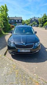 Skoda Superb 2.0 TDI Automatik TÜV 2028 - Skoda Octavia: Super