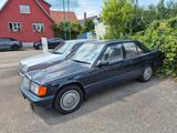 Mercedes-Benz 190 - Mercedes-Benz 190 mit Diesel-Antrieb: Limousine