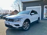 Volkswagen Tiguan Sound AHK/VIRTUAL/ACC/1HAND/APPLECAR/NAVI - : Weiß, Allwetterreifen