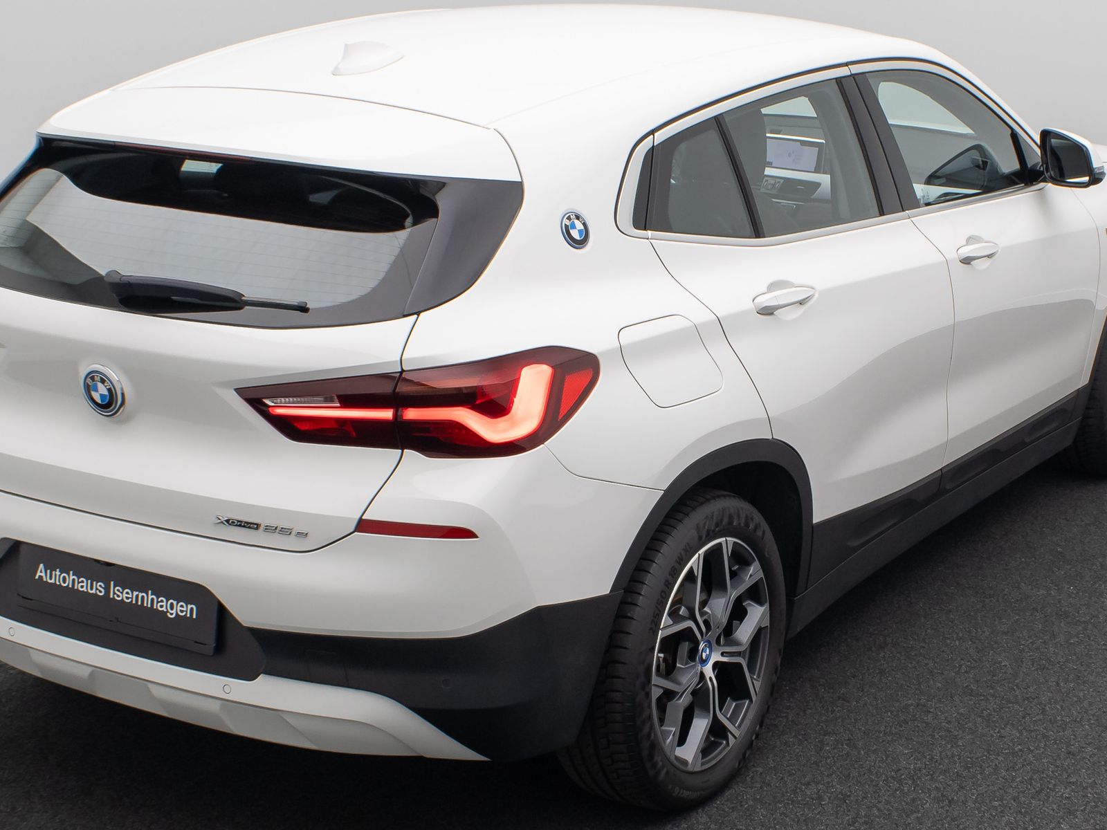 Fahrzeugabbildung BMW X2 xD25e  Advantage DAB Kamera LED Leder 18Zoll