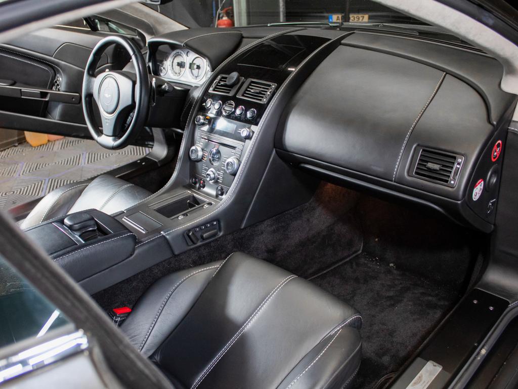 Aston Martin V8 Vantage