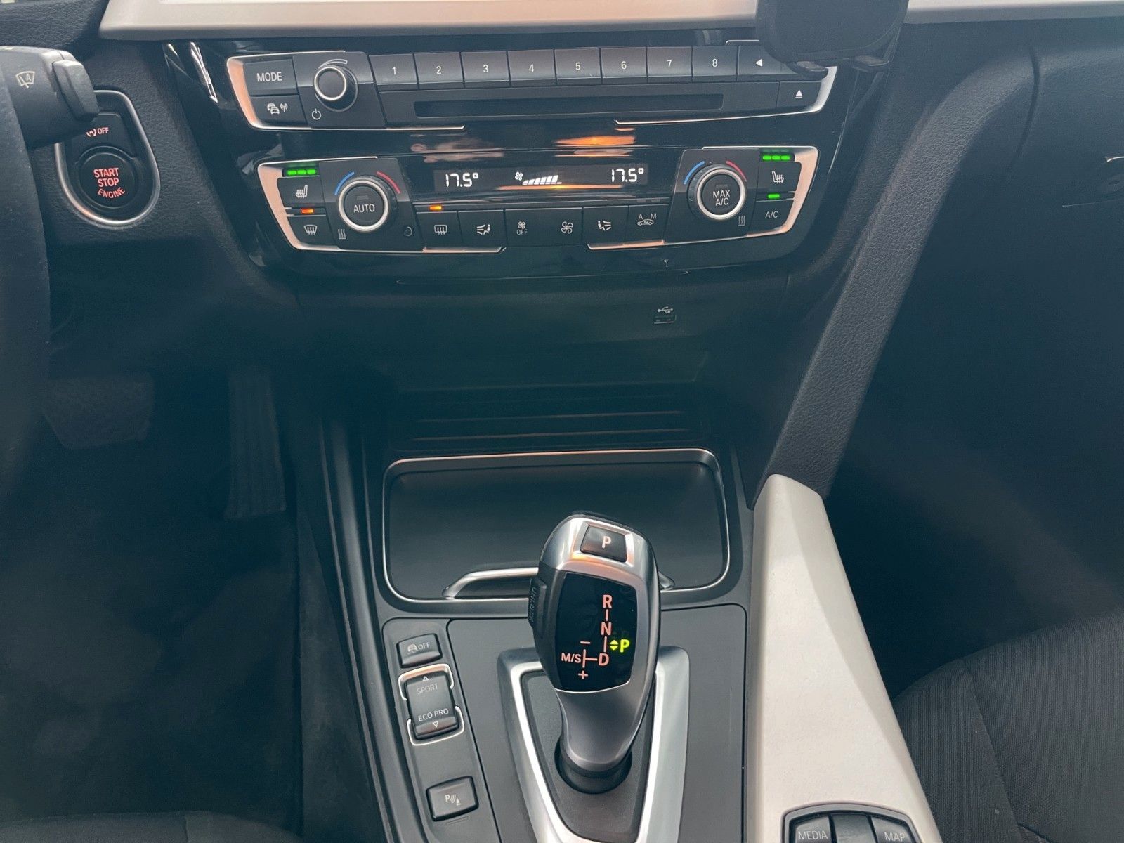 Fahrzeugabbildung BMW 316d Touring*Navi*Kamera*ACC*Sitzheizung*