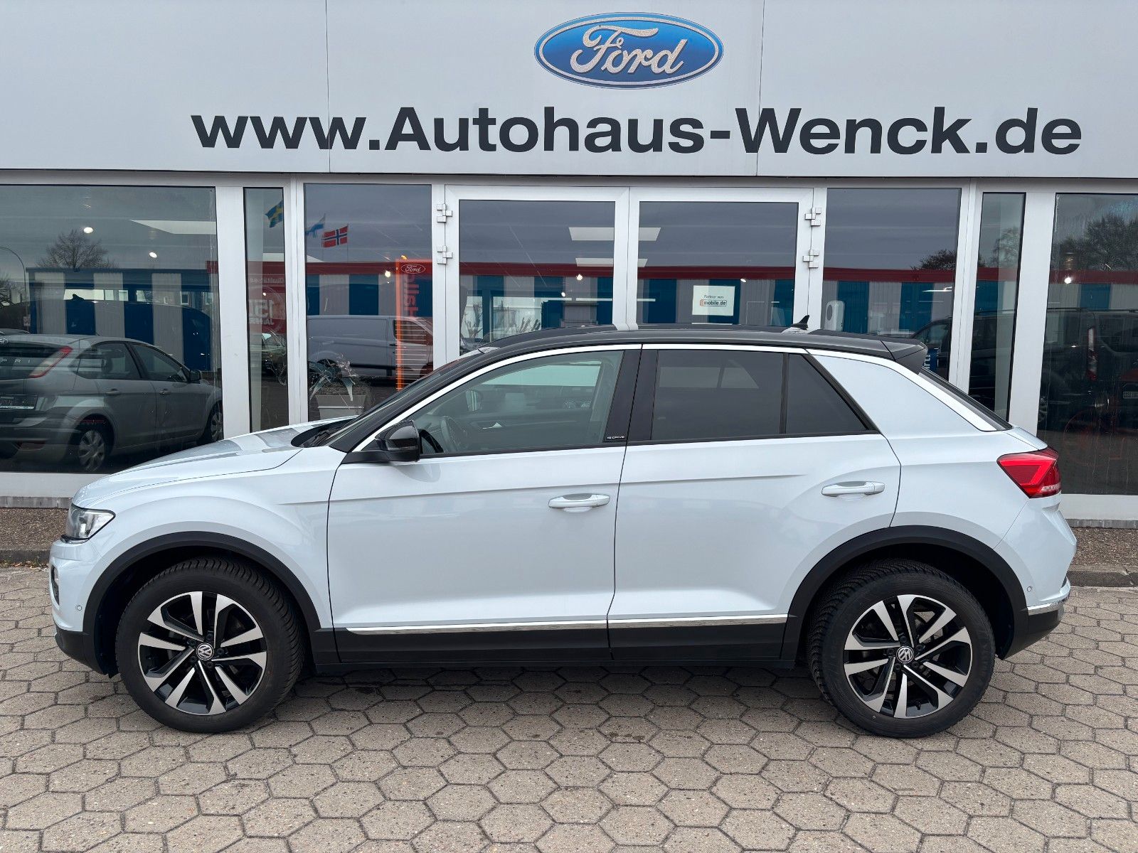 VW T-Roc 1,6 TDI IQ.DRIVE*2.HAND*KLIMA*70TKM*HU NEU