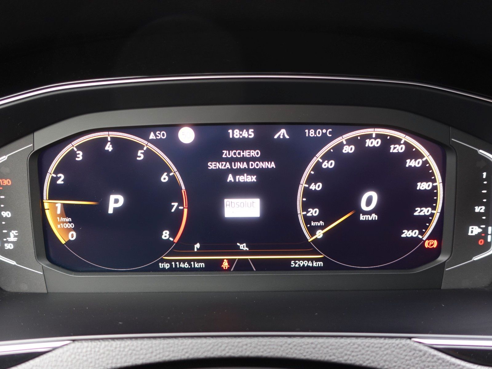 Fahrzeugabbildung Volkswagen Passat Variant 1.5 TSI OPF DSG R Line Pano/HarmK