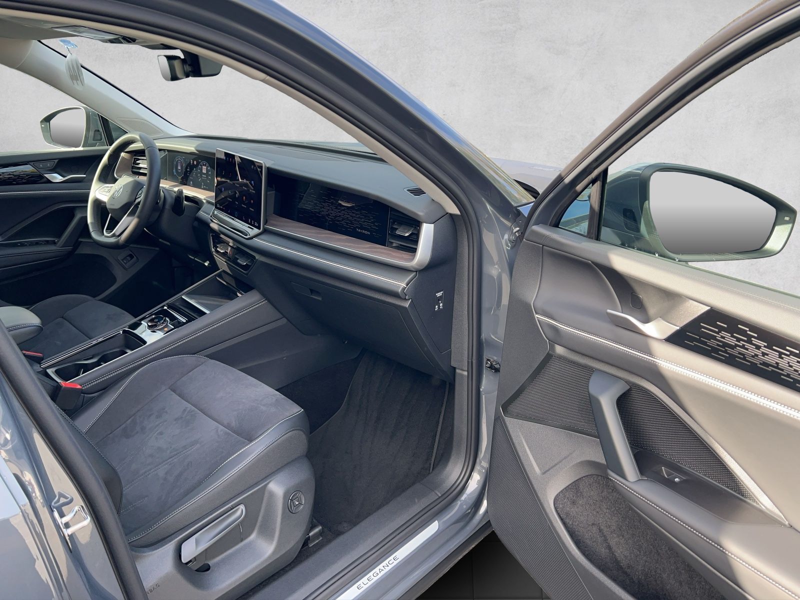 Tayron Elegance 1.5 eTSI DSG AHK*Navi*ACC*