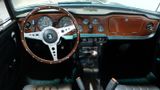 Triumph TR6 -klassisch mit Speichenrädern, Nardi Lenkrad - Triumph TR6 Oldtimer