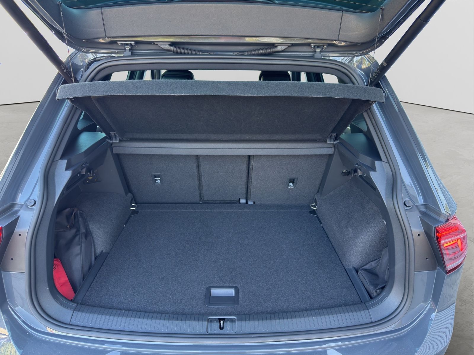 Tiguan 2.0 TDI 4MOTION R-LINE *MATRIX*AHK*NAVI*