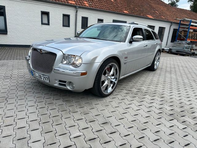 Chrysler 300c Touring 5.7 V8 mit Gasanlage